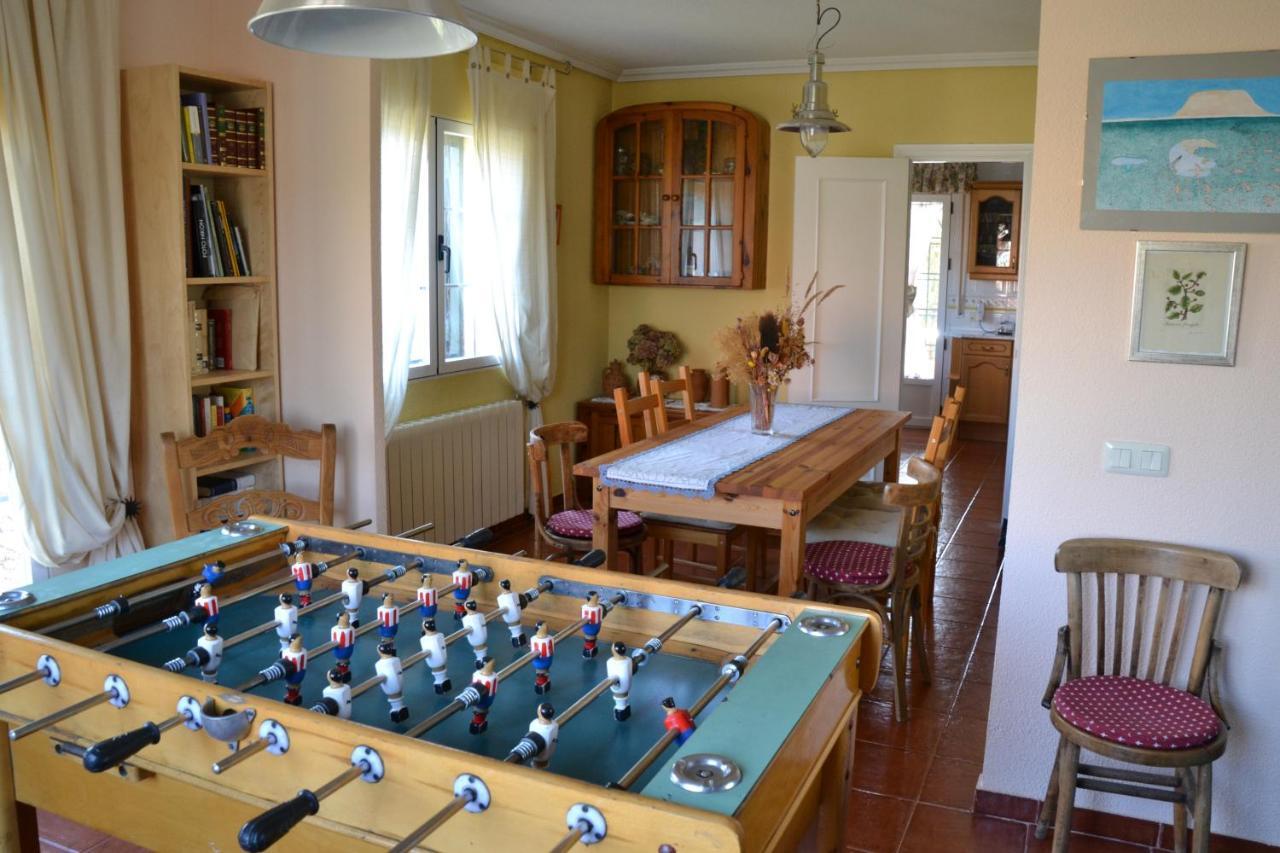 Casa Rural El Trepador Azul Futbolin Barbacoa 8 Personas Becerril de la Sierra Exterior photo